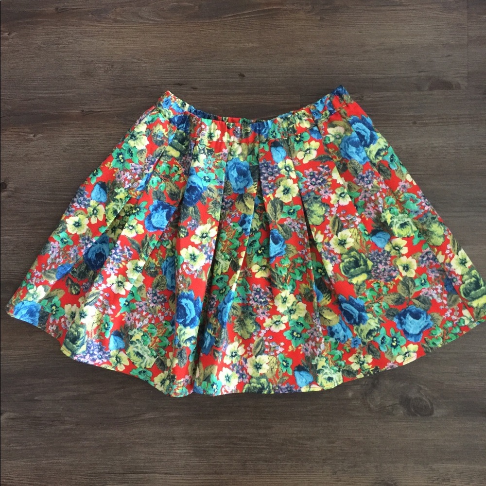 SUGAR + L!PS Flared Skirt size MED (NEW)